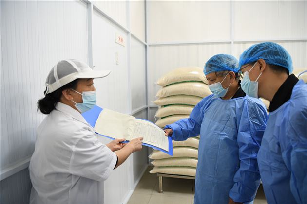 健康相伴,眼见为“食”——棠外膳食管理学生委员会深入学校餐厅参观