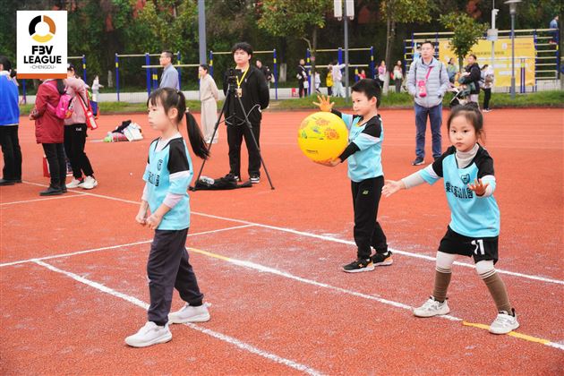 棠宝球队再获成都市“三大球”城市联赛一等奖