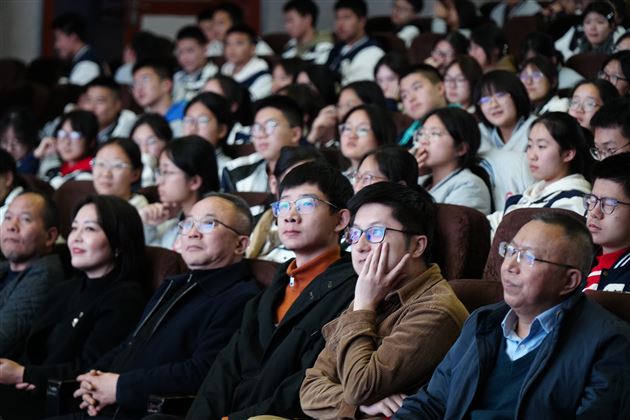 扬帆远航勇攀登 奋发有为向上行——记棠外高2024级高一上学期期中表彰大会
