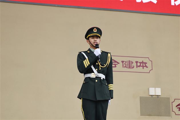 传护旗薪火 承使命荣光——棠外初中举行第二十届国旗班交接仪式