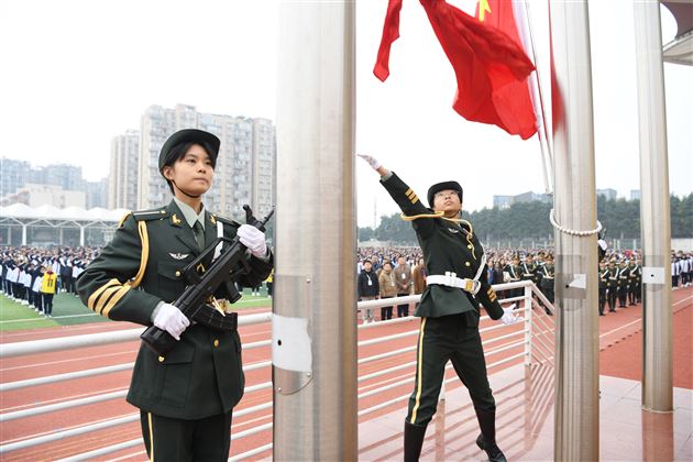 传护旗薪火 承使命荣光——棠外初中举行第二十届国旗班交接仪式