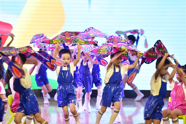 聆听花开的声音 点亮七彩的童年——棠外附小举行2024级学生入学百日庆典活动 