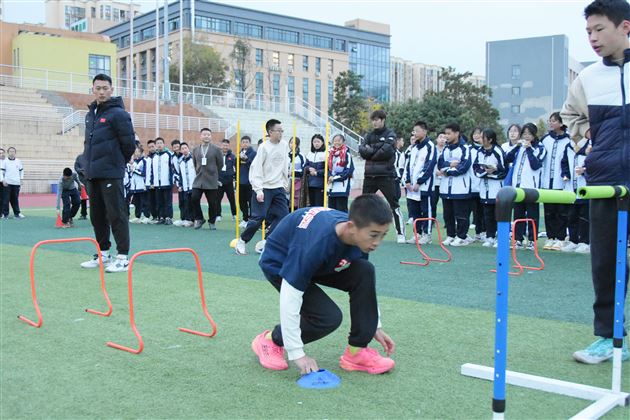 五项全能展风采 全面比拼亮英姿——初中五项全能体育比赛圆满落幕