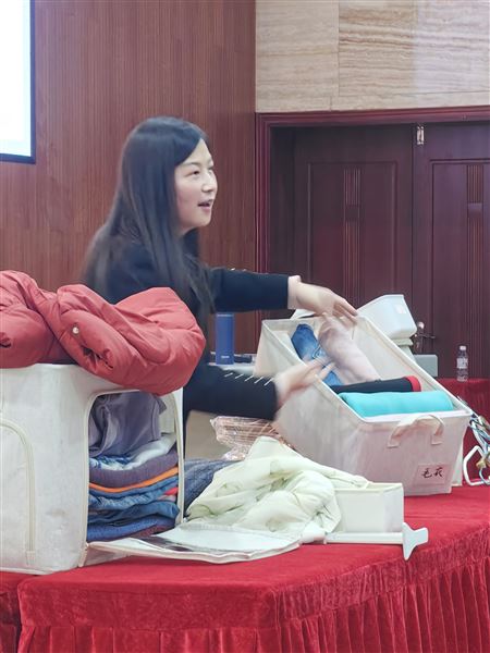 “巧”整理,“慧”收纳——记棠外附小生活老师收纳整理专项培训活动