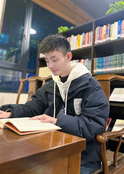 阅读启航 点亮智慧——棠外附小语文组开展教师阅读活动