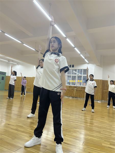 棠外初中排舞队获双流区第十届青少年儿童(学生)操舞比赛一等奖