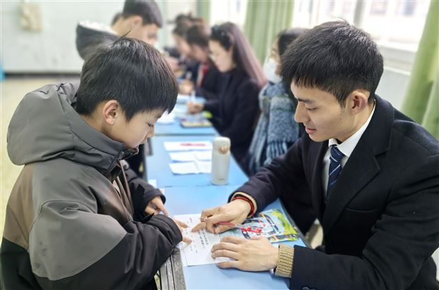 趣味闯关享欢乐 “双减”护航促成长——记棠外附小一二年级趣味闯关活动
