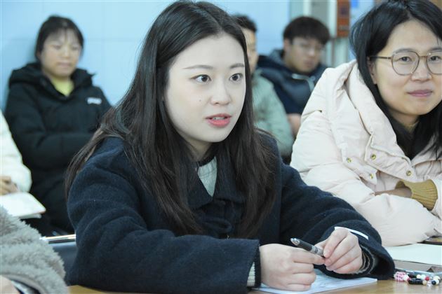 棠外初中召开新进青年教师座谈会:以关怀促成长,用行动助发展