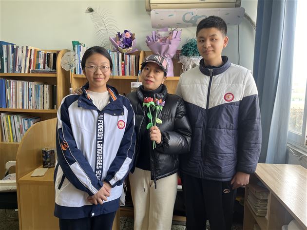 劳动育美德 感恩在行动——棠外初中开展2025年妇女节主题劳动教育活动