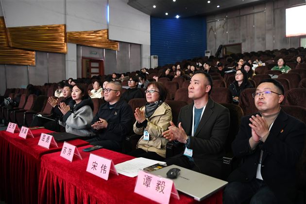 落实校本化教研 推进思政课建设——棠外附小成功举办双流区小学道德与法治集体备课成果展示活动