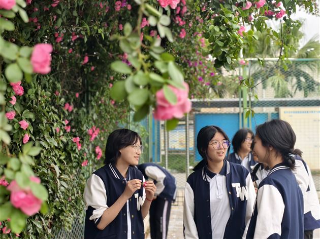 十载蔷薇绽芬芳 生命教育促成长