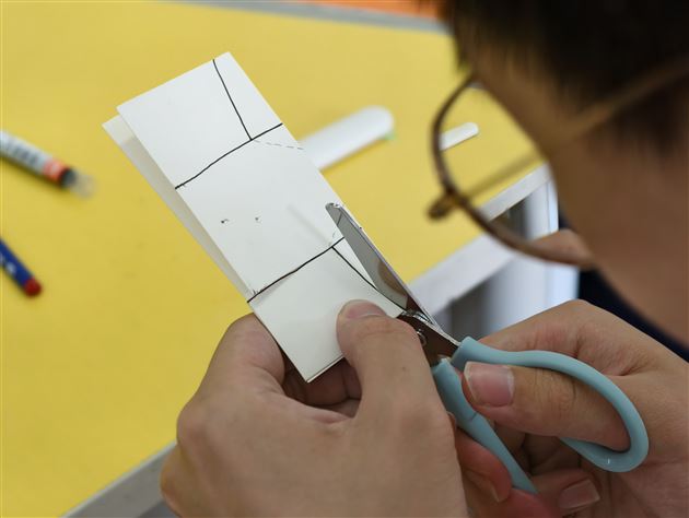 指尖心意,拥抱最爱的母亲——记棠外高中2025年“5·25我爱我”心理健康节系列活动(三)