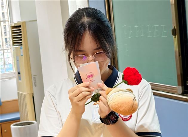棠外高中开展高三学生考前心理团辅活动暨2025年“5·25我爱我”心理健康节系列活动（八） 