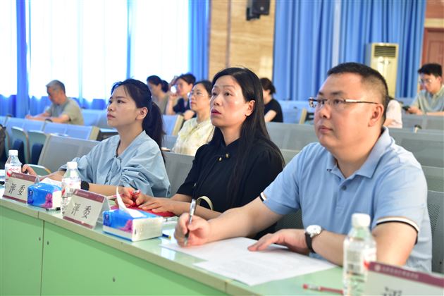 以理念为帆 筑育人之基——成都市第十一届中小学班主任技能大赛决赛(中学 3 组)在我校圆满收官