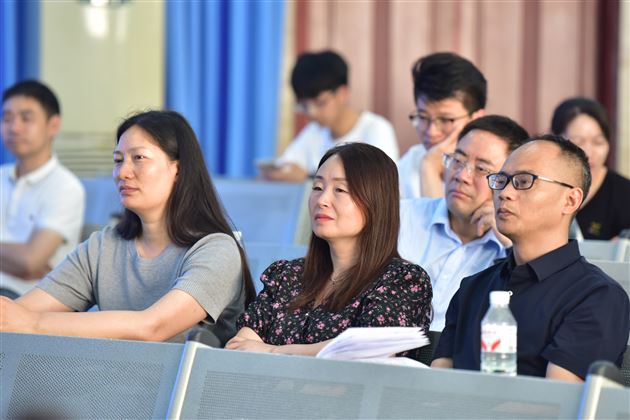 以理念为帆 筑育人之基——成都市第十一届中小学班主任技能大赛决赛(中学 3 组)在我校圆满收官