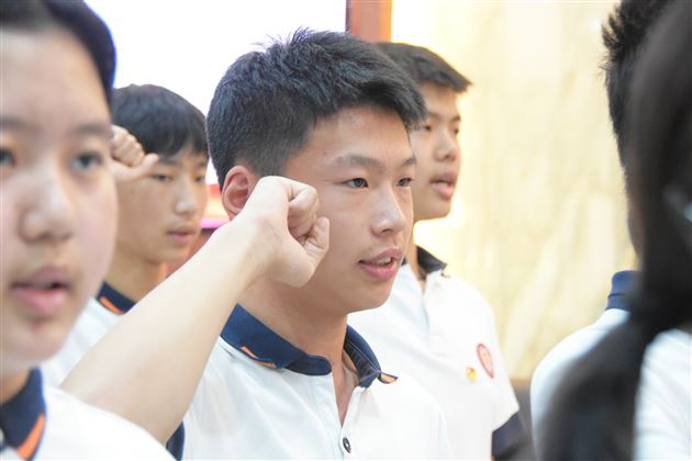 红心向党聚,入团赴新程——棠外初中举行2024-2025学年度下学期入团仪式