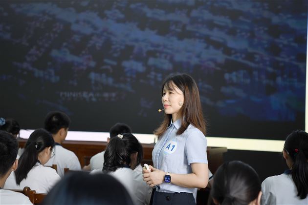 以理念为帆 筑育人之基——成都市第十一届中小学班主任技能大赛决赛(中学 3 组)在我校圆满收官