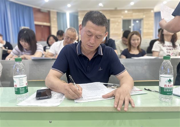 聚焦常态好课 共研提质增效——棠外初中数学教研组开展“问题解决策略”专题教研活动