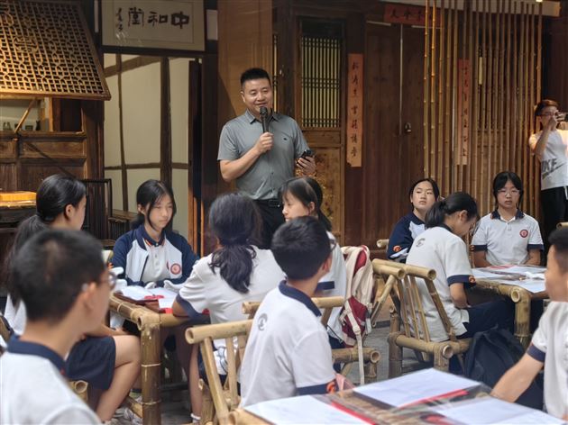 守护双流非遗 共续文化根脉——棠外初中开展非遗研学活动