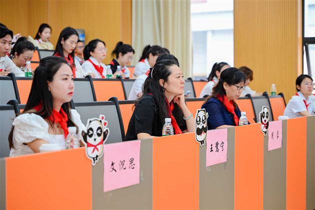 喜报：棠外初中党员教师李双勇在2025年双流区少先队辅导员专业技能大赛中斩获特等奖