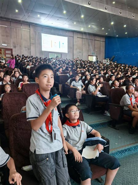 走进奇妙的工业世界——记棠外附小六年级家长义工课堂