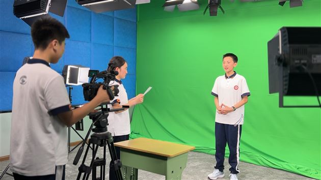 棠外校园电视台获评市级典型案例 师生共展影视育人丰硕成果