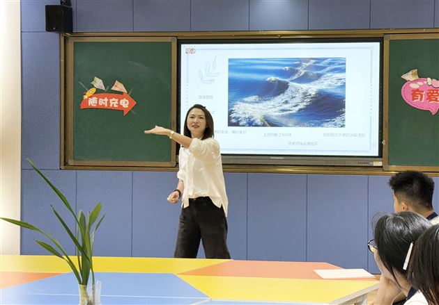 “心”光闪耀 朋辈同行——棠外高中开展高2025级心理委员培训活动