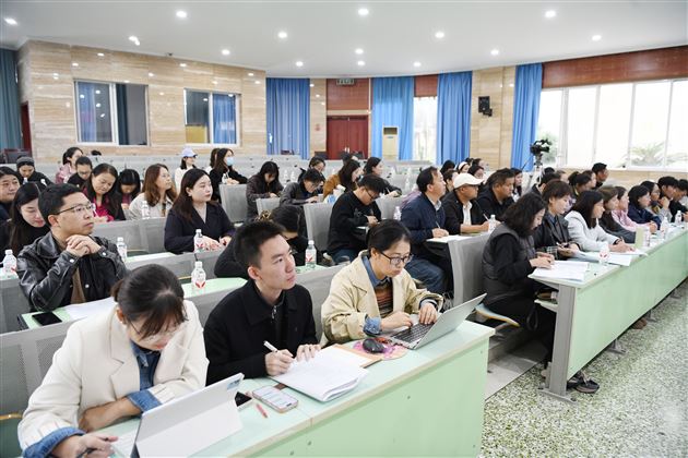 贯通学段壁垒 共探育人路径——2025年西藏自治区“国培计划”全区初中道德与法治骨干教师能力提升培训暨棠外大中小学思政课