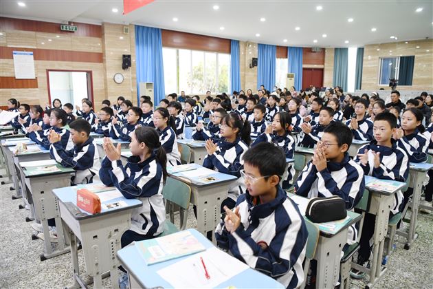 贯通学段壁垒 共探育人路径——2025年西藏自治区“国培计划”全区初中道德与法治骨干教师能力提升培训暨棠外大中小学思政课