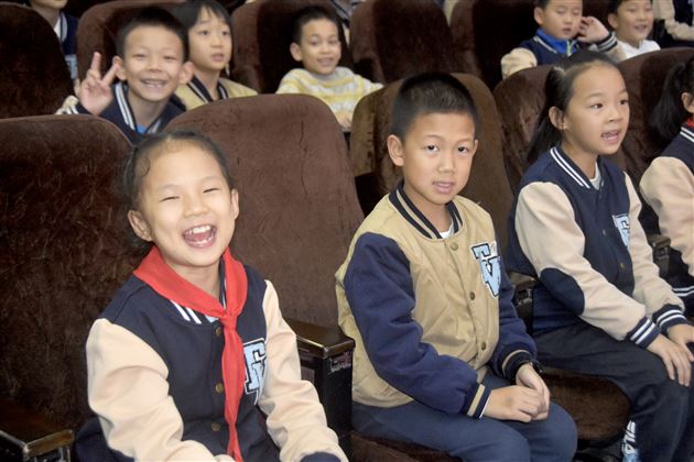 家长课堂讲授航空奥秘 童心启航点亮蓝天梦想