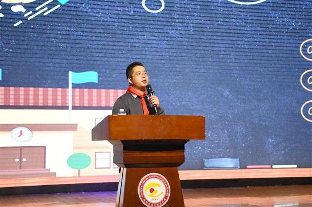 家长课堂讲授航空奥秘 童心启航点亮蓝天梦想