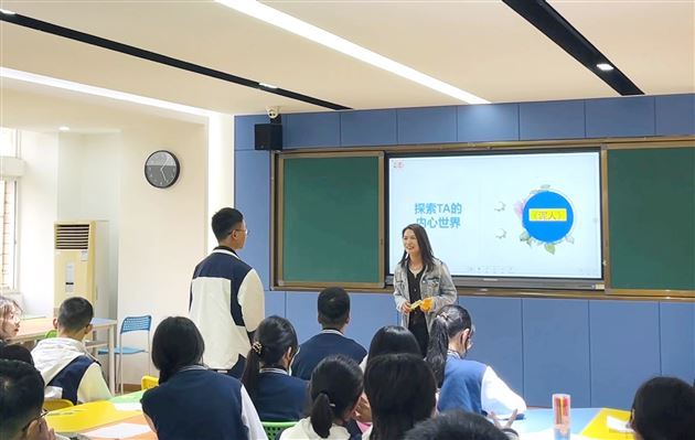 党建铸魂育桃李 棠外芳华映初心——双流区教育系统观摩团走进棠外共探党建育人新路径