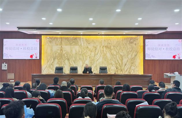 青蓝相接传薪火 教学相长共奋进——棠外高中部举办教师“师徒结对”活动