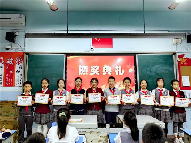 棠外附小六年级开展“红色语文”系列实践活动