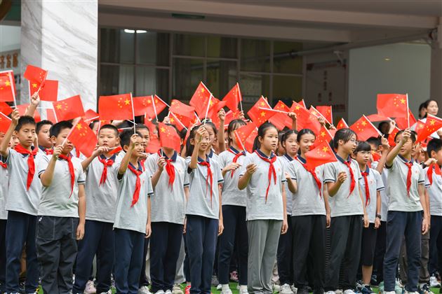 棠外附小六年级开展“红色语文”系列实践活动