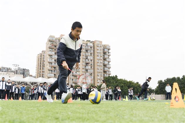 欢乐共绽放 活力满校园——棠外初中第十二届师生集体趣味运动会顺利举行