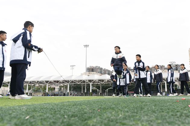 欢乐共绽放 活力满校园——棠外初中第十二届师生集体趣味运动会顺利举行