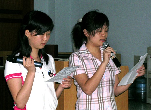 剑桥高中开学典礼会场(三)
</p><p>