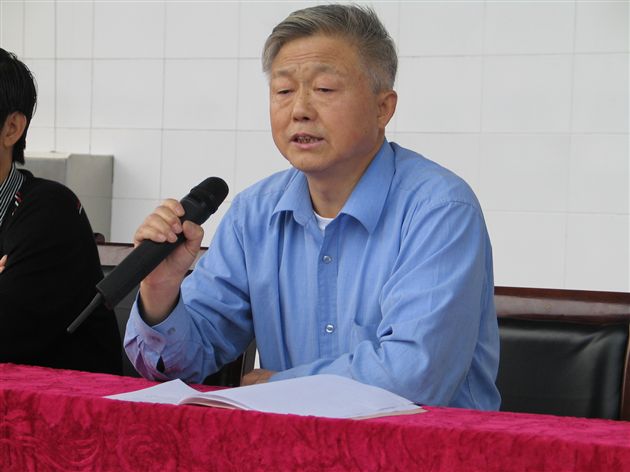 棠湖中学外语实验学校隆重举行奖学金颁奖大会(二)
</p><p>