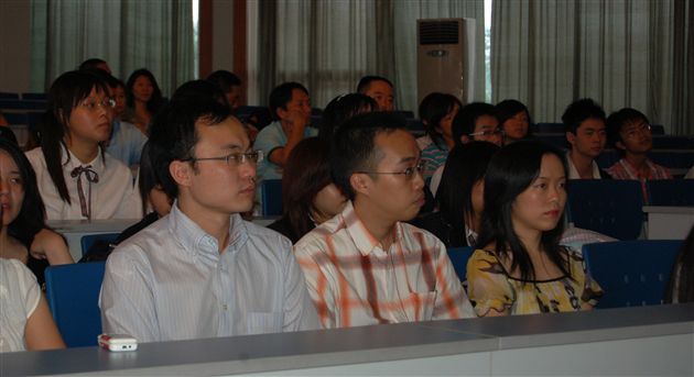 剑桥高中课程2007秋季CAL/PAL学生开学典礼(四)
</p><p>