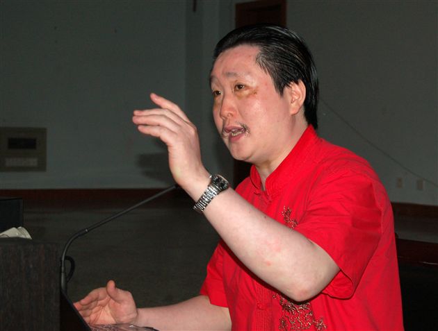剑桥高中课程2007秋季CAL/PAL学生开学典礼(七)
</p><p>
