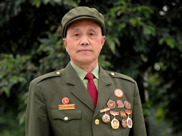 张世权:双流人,1935年1月生,1949年8月参加牧马山游击队,1950年4月整编入伍。1951年3月参加抗美援朝,做侦察工作,记二、三等功各一次。