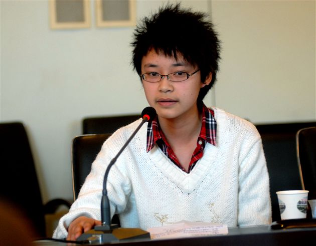林菁同学发言