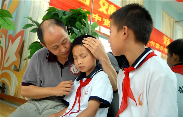 月圆中秋，情满校园(五)
</p><p>　　