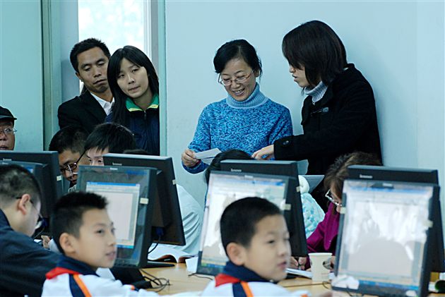 双流县小学信息技术教研课在我校进行
</p><p>