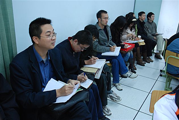 双流县小学信息技术教研课在我校进行
</p><p>