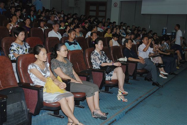 诵读经典名著 培养“英语语感”3