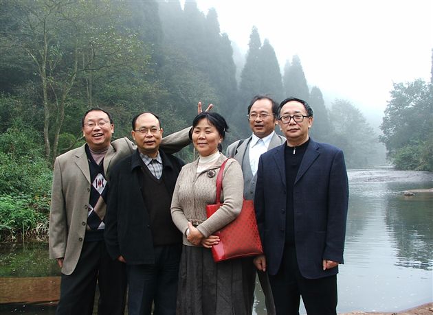 小九寨前留影