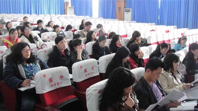 棠外初2011届“学校开放日暨家长会”班主任培训会3