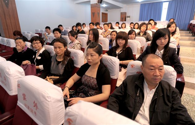 出席典礼的部分家长和学生